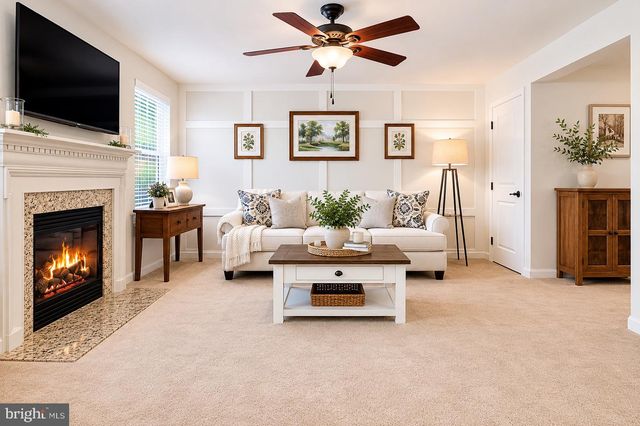 909 COUGAR POINTE CIR, Seven Valleys, PA 17360
