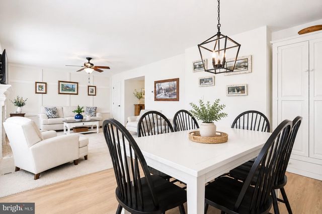 909 COUGAR POINTE CIR, Seven Valleys, PA 17360