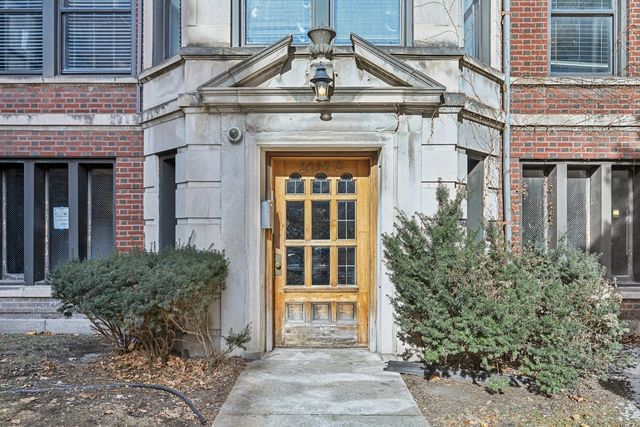 2052 E 69th Street 1B, Chicago, IL 60649