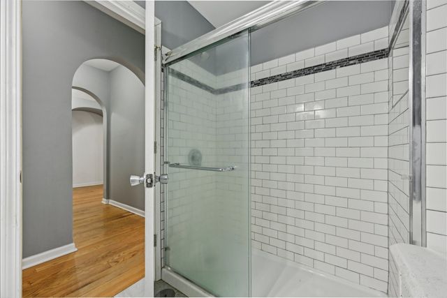 2052 E 69th Street 1B, Chicago, IL 60649