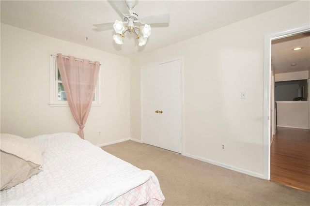 9912 Oakridge Drive, Overland Park, KS 66212
