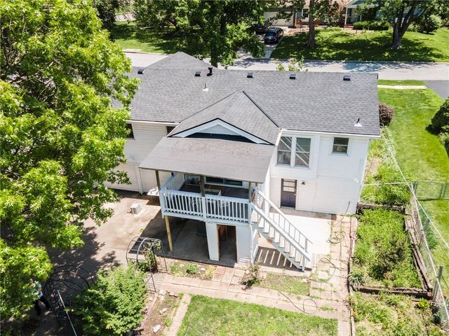 9912 Oakridge Drive, Overland Park, KS 66212