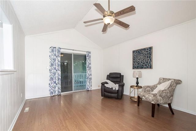 9912 Oakridge Drive, Overland Park, KS 66212