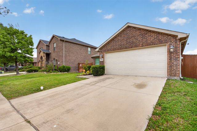 2003 Carriage Road, Heartland, TX 75126