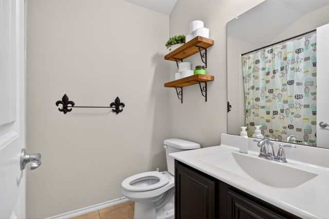 2003 Carriage Road, Heartland, TX 75126