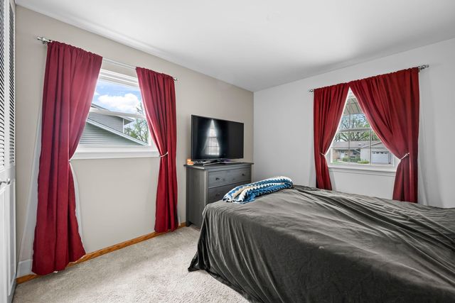 362 N Winston Drive, Palatine, IL 60074