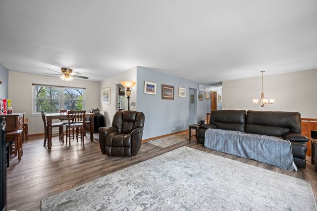 362 N Winston Drive, Palatine, IL 60074