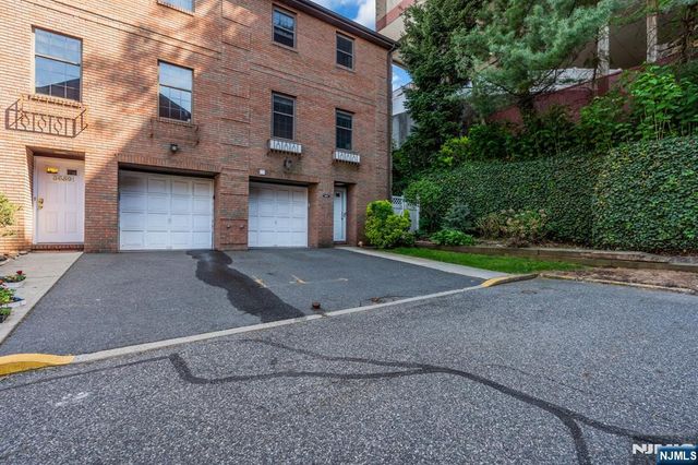 3661 Meadow Lane, North Bergen, NJ 07047