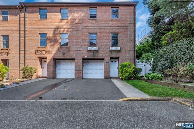 3661 Meadow Lane, North Bergen, NJ 07047