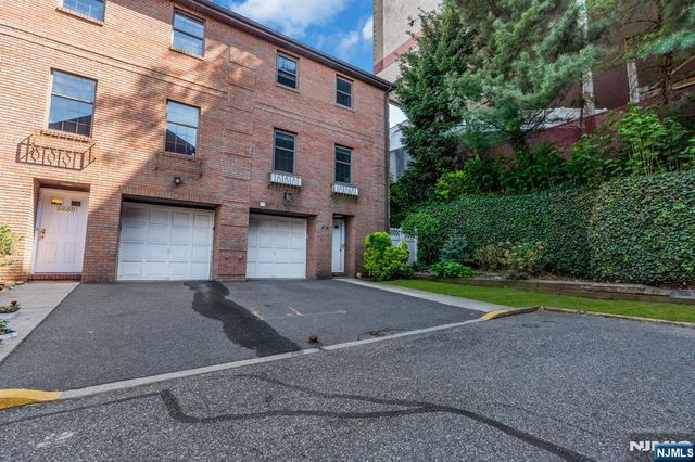 3661 Meadow Lane, North Bergen, NJ 07047
