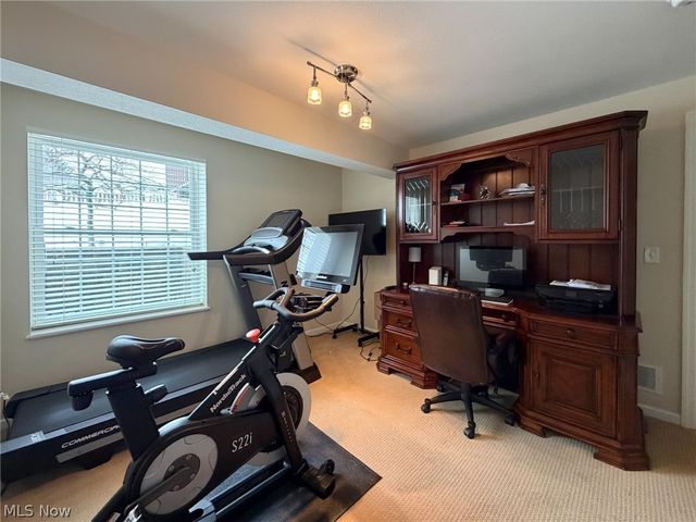 1343 COURTLAND Road, Weirton, WV 26062