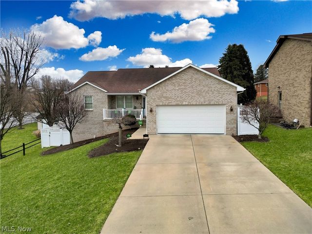 1343 COURTLAND Road, Weirton, WV 26062