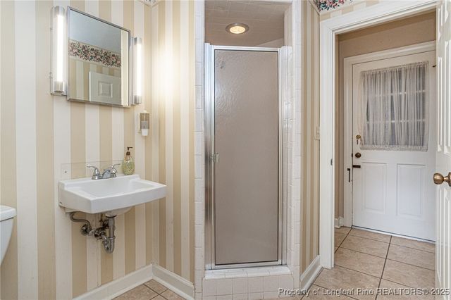 2521 Morganton Road, Fayetteville, NC 28303