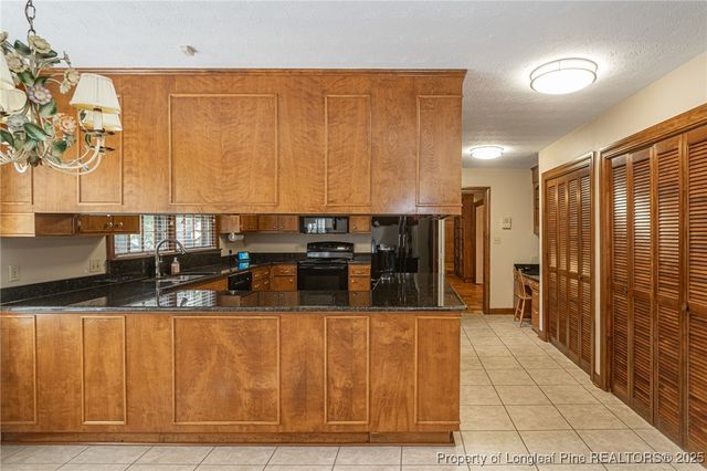 2521 Morganton Road, Fayetteville, NC 28303