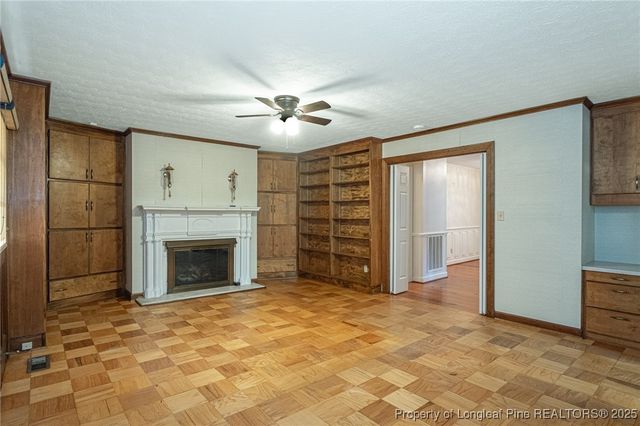 2521 Morganton Road, Fayetteville, NC 28303