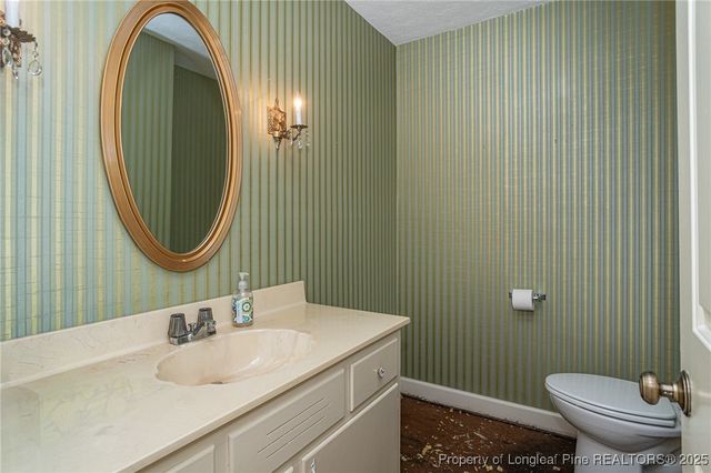 2521 Morganton Road, Fayetteville, NC 28303