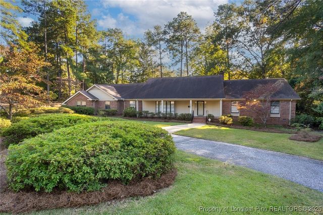 2521 Morganton Road, Fayetteville, NC 28303