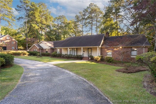 2521 Morganton Road, Fayetteville, NC 28303