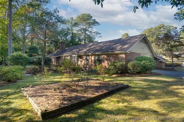 2521 Morganton Road, Fayetteville, NC 28303