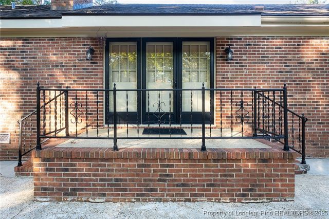 2521 Morganton Road, Fayetteville, NC 28303