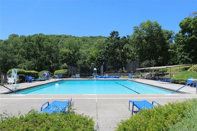 641 Heritage Hills B, Somers, NY 10589