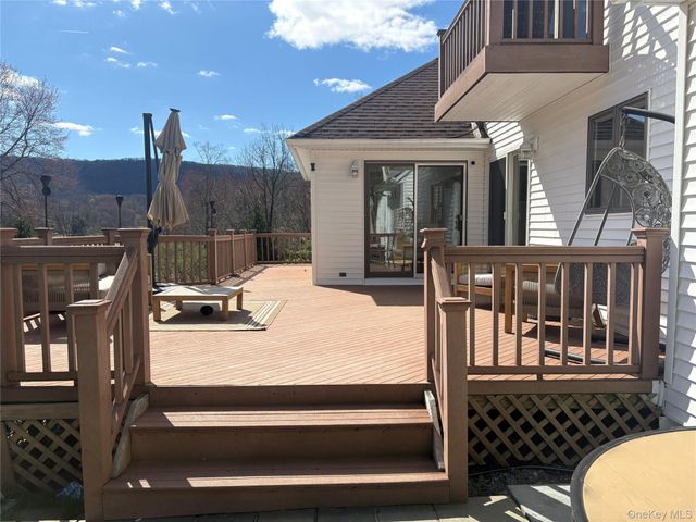 32 Pearce Drive, Highland Mills, NY 10930