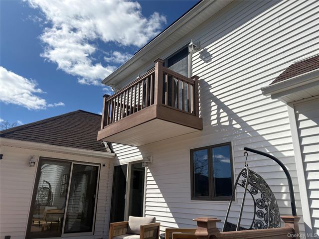32 Pearce Drive, Highland Mills, NY 10930