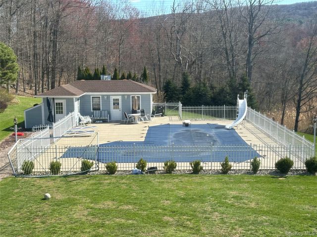 32 Pearce Drive, Highland Mills, NY 10930