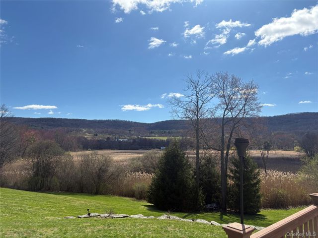 32 Pearce Drive, Highland Mills, NY 10930