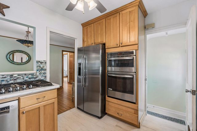 3301 Brownlow Avenue, Saint Louis Park, MN 55426