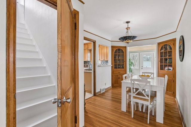 3301 Brownlow Avenue, Saint Louis Park, MN 55426