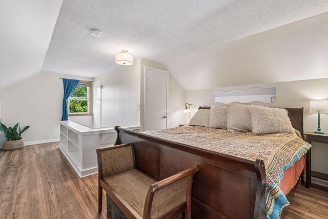 3301 Brownlow Avenue, Saint Louis Park, MN 55426