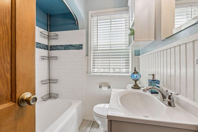3301 Brownlow Avenue, Saint Louis Park, MN 55426