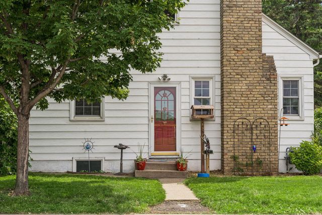3301 Brownlow Avenue, Saint Louis Park, MN 55426