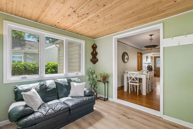 3301 Brownlow Avenue, Saint Louis Park, MN 55426