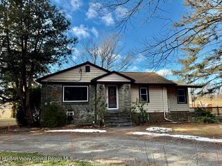 623 State Route 9j, Stuyvesant, NY 12173