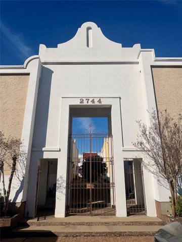 2744 Briarhurst Drive 38, Houston, TX 77057