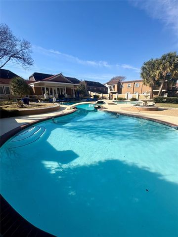 2744 Briarhurst Drive 38, Houston, TX 77057