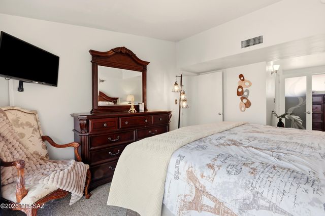 8925 E Bellevue Street, Tucson, AZ 85715