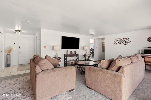 8925 E Bellevue Street, Tucson, AZ 85715