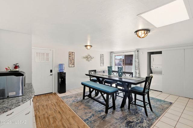 8925 E Bellevue Street, Tucson, AZ 85715