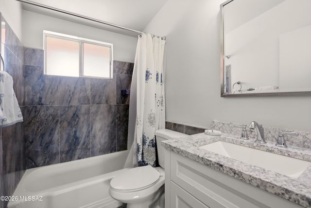 8925 E Bellevue Street, Tucson, AZ 85715