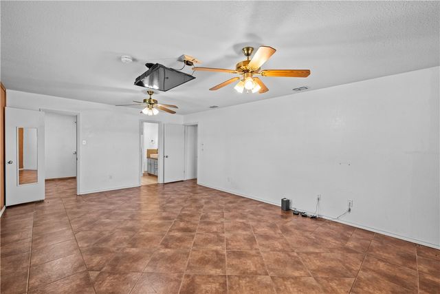 718 E County Road 2340, Riviera, TX 78379