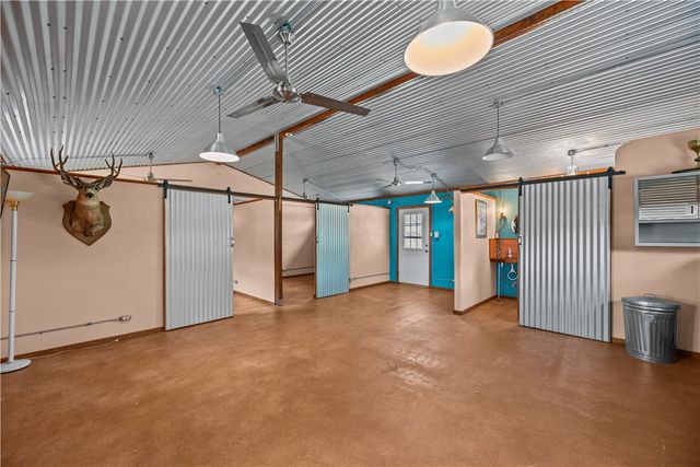 718 E County Road 2340, Riviera, TX 78379