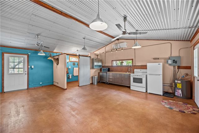 718 E County Road 2340, Riviera, TX 78379