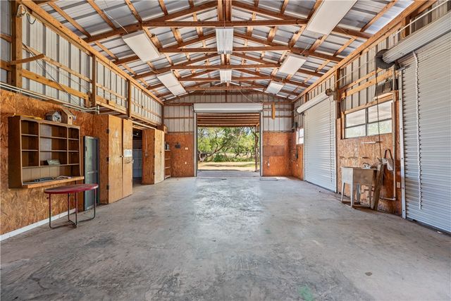 718 E County Road 2340, Riviera, TX 78379