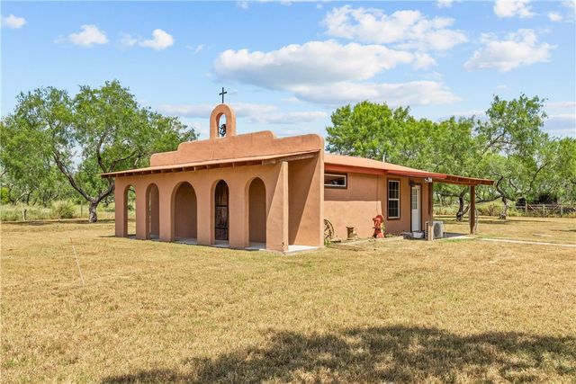 718 E County Road 2340, Riviera, TX 78379