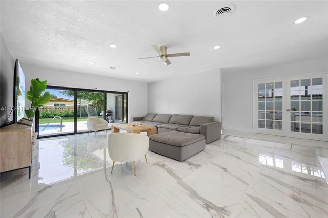 1951 NE 187 th dr, North Miami Beach, FL 33179