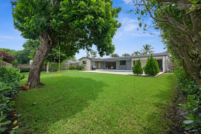 1951 NE 187 th dr, North Miami Beach, FL 33179