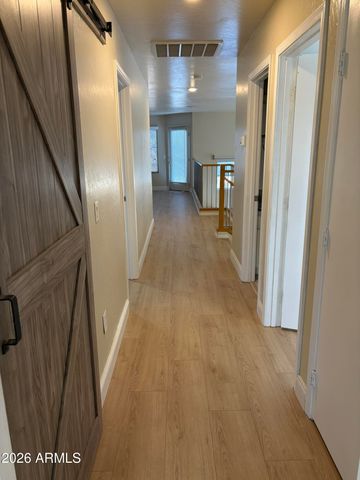 768 E IRMA Lane, Phoenix, AZ 85024